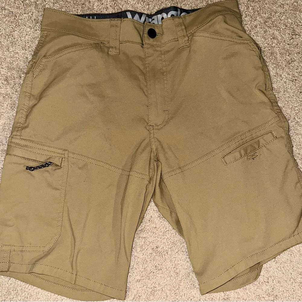 Wrangler Men's Khaki Cargo Shorts